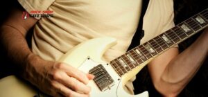 How to stop guitar calluses from peeling