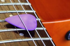 How Long Do Guitar Picks Last: Best Guide & Helpful Review
