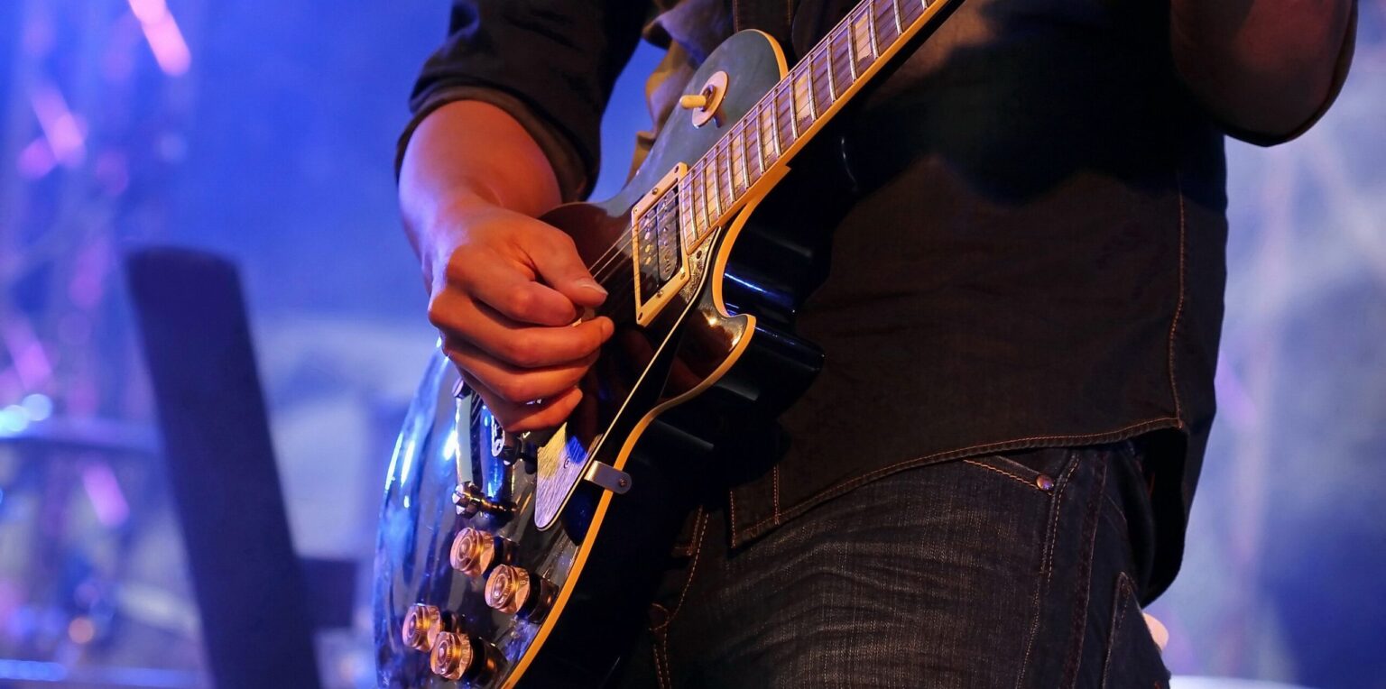 How to store electric guitar top 5 tips